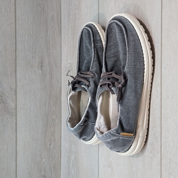 Hey Dude Womens Wendy Chambray off white Loafer Slip on shoes sz 8 - Picture 2 of 10